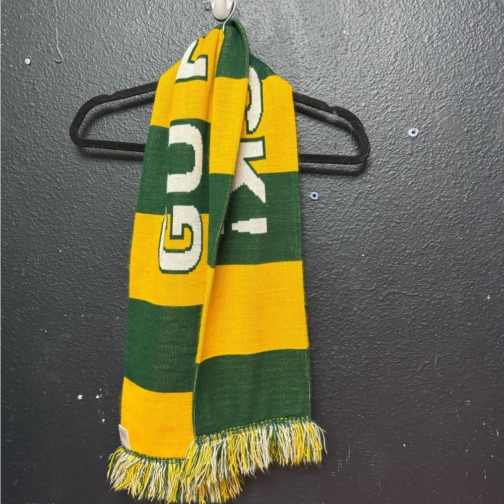 NFL‎ Green Bay Packers Green and Yellow Striped Scarf